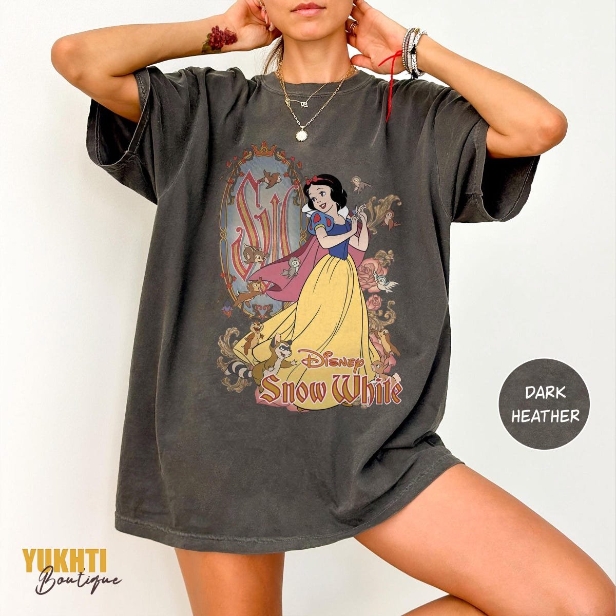 Vintage Disney Princess Snow White Shirt - Perfect for Disneyland Trips