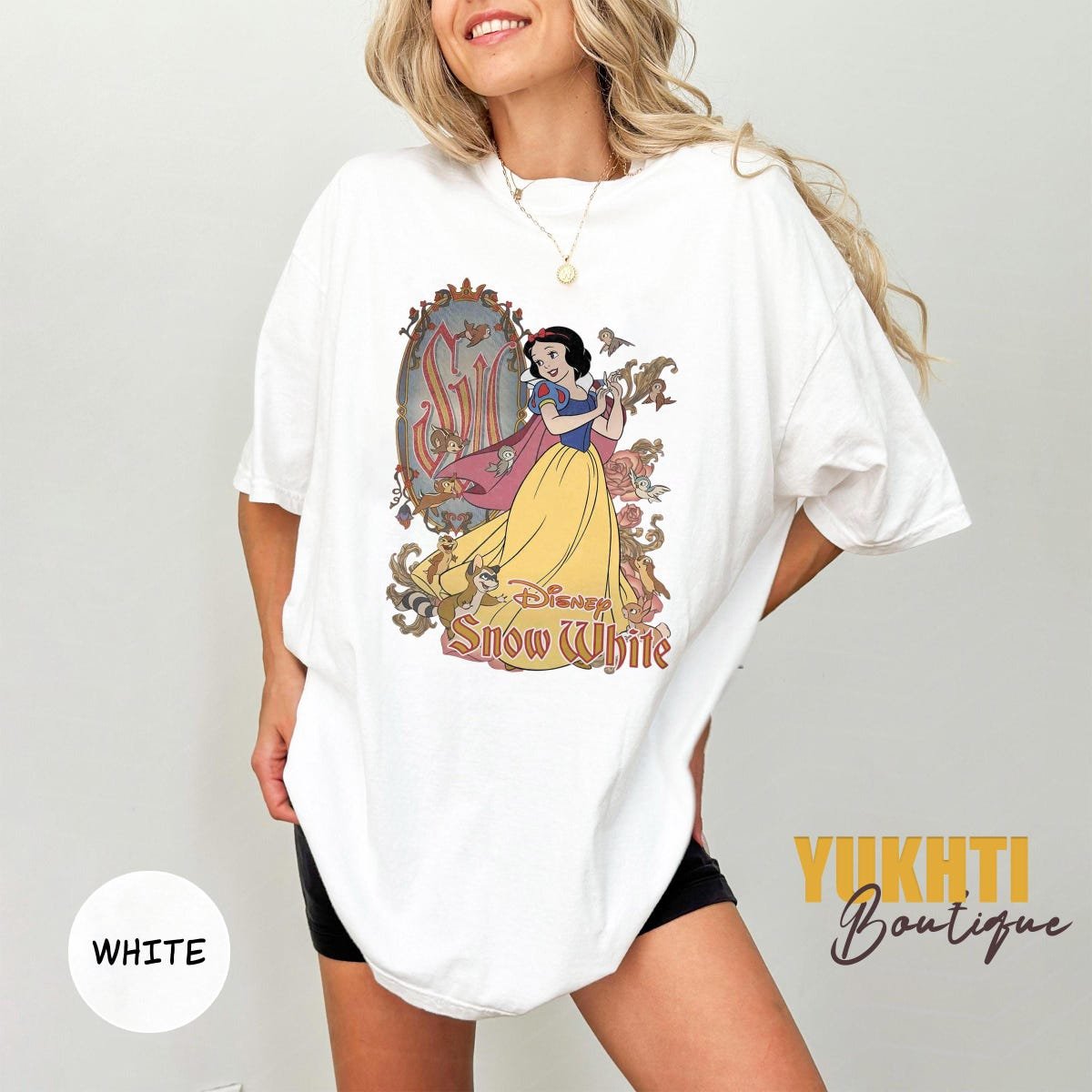 Vintage Disney Princess Snow White Shirt - Perfect for Disneyland Trips