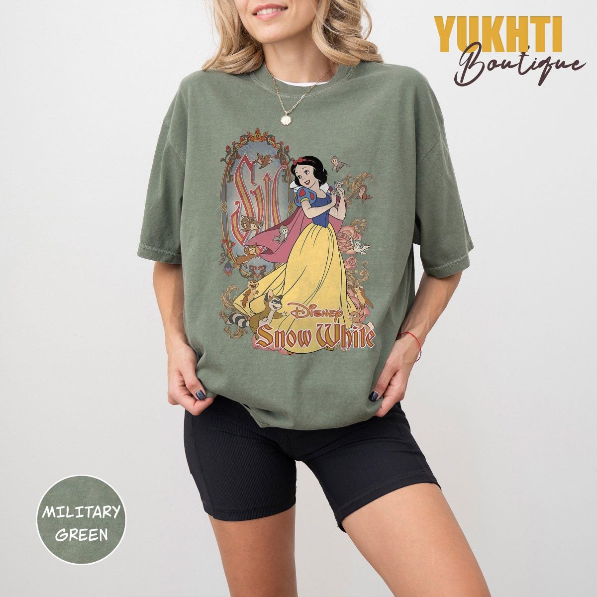 Vintage Disney Princess Snow White Shirt - Perfect for Disneyland Trips